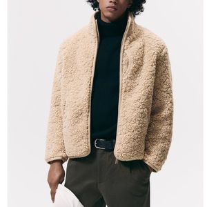 ZARA NEWEST STYLE FLEECE JACKET ✨